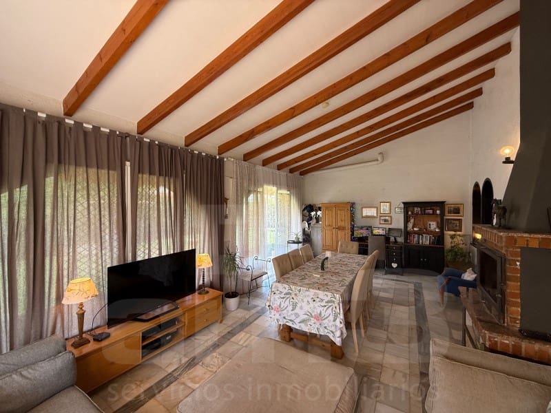 3 bedroom Villa for sale in Puerto del Rey with garage - € 535,000 (Ref: 9822723)