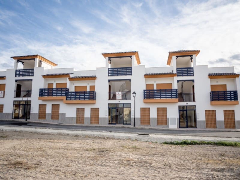 Flat for sale in Cuevas del Almanzora with pool garage - € 125,900 (Ref: 9851610)