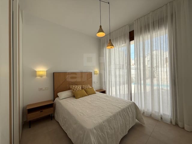 Villa til salgs i Cala Marqués, Vera med svømmebasseng garasje - € 525 000 (Ref: 9937891)