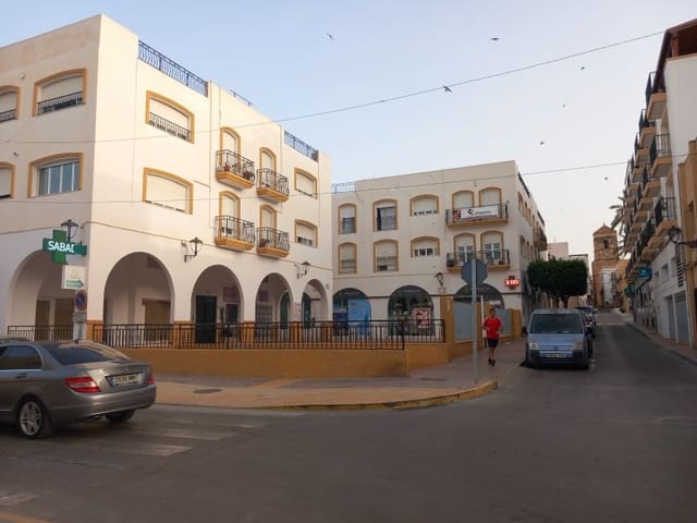 Entreprise à louer à Vera Ciudad, Vera - 900 € (Ref: 9966387)