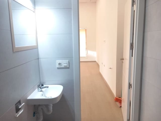 Entreprise à louer à Vera Ciudad, Vera - 900 € (Ref: 9966387)