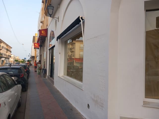 Entreprise à louer à Vera Ciudad, Vera - 900 € (Ref: 9966387)
