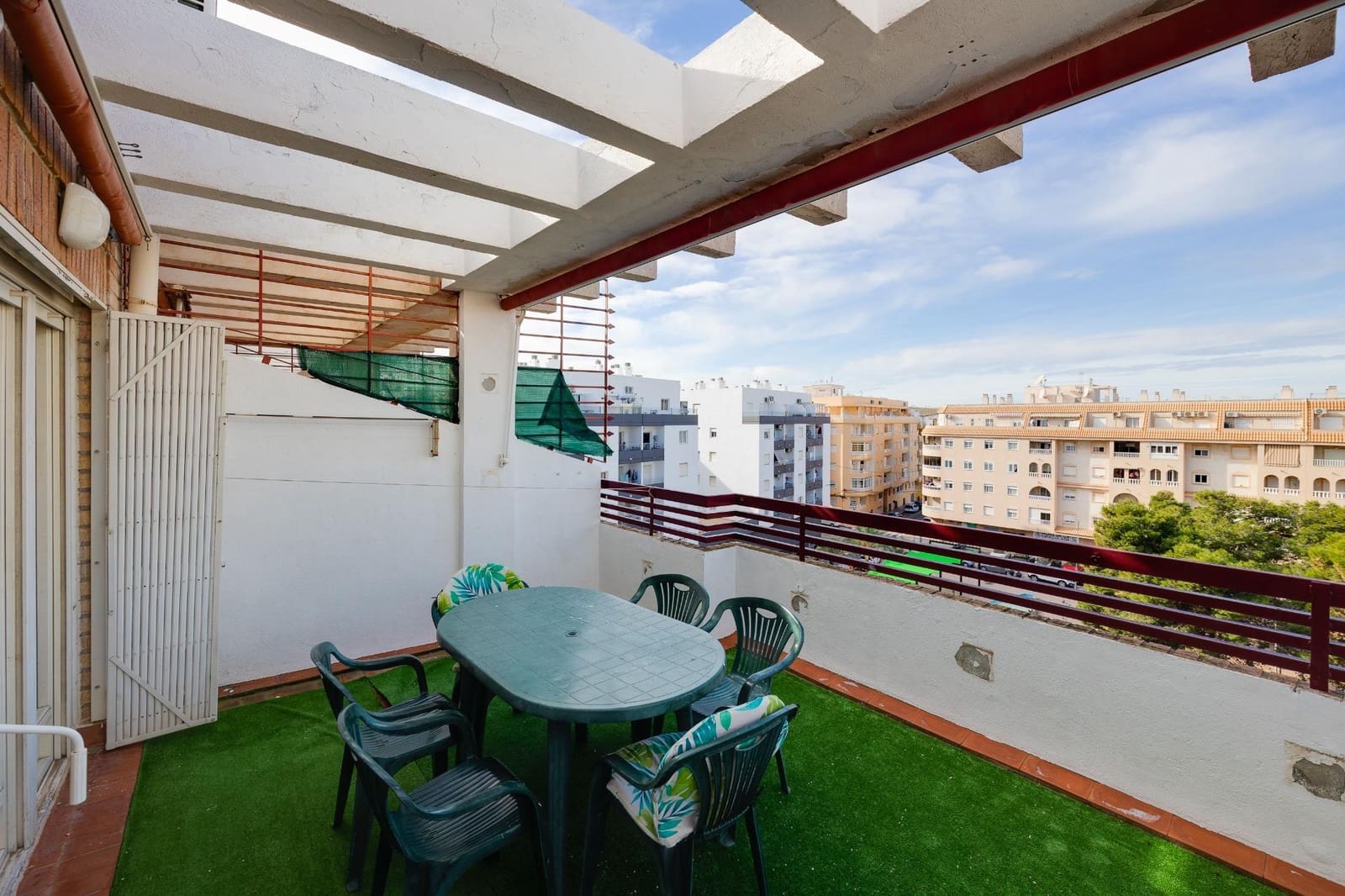 1 soveværelse Penthouse til salg i Torrevieja med swimmingpool - € 129.900 (Ref: 9574815)