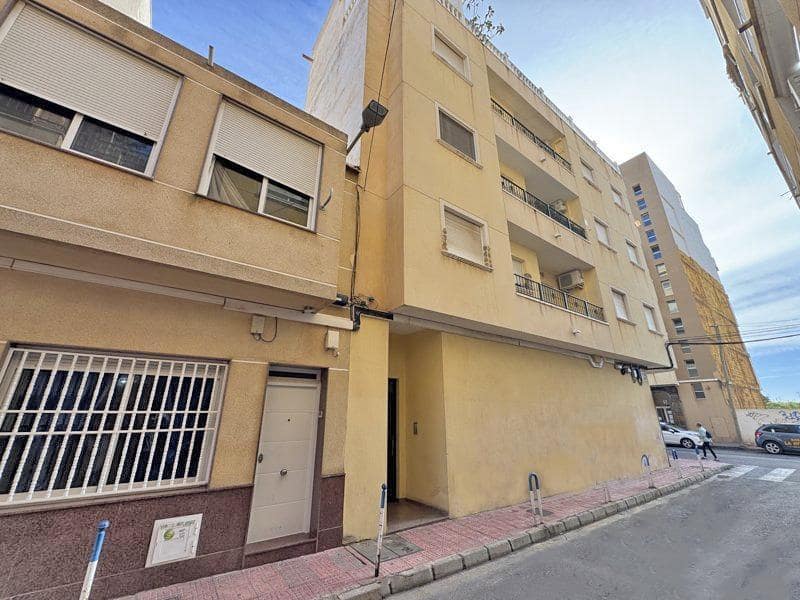 2 quarto Apartamento para venda em Torrevieja - 145 000 € (Ref: 9574826)