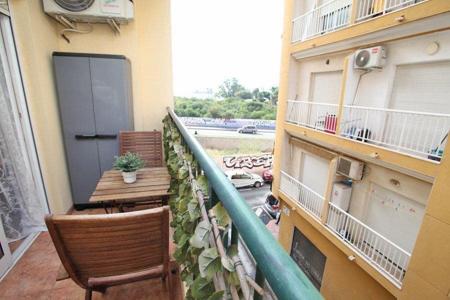 2 quarto Apartamento para venda em Torrevieja - 145 000 € (Ref: 9574826)