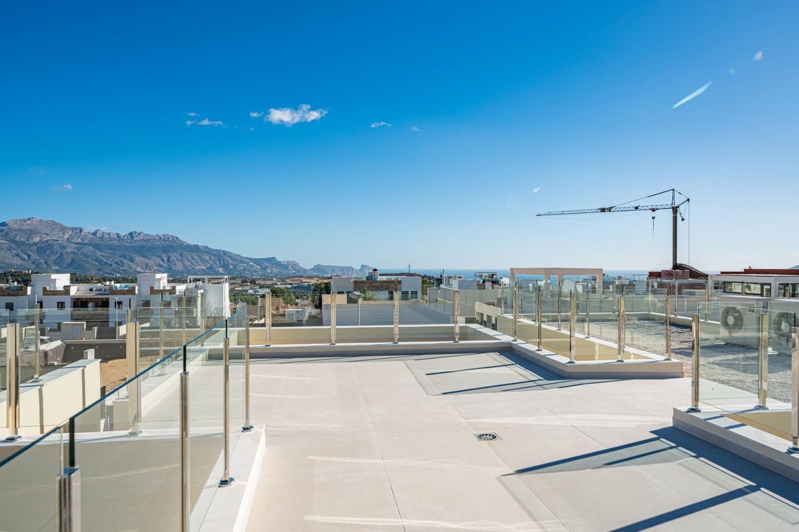 4 quarto Moradia para venda em Polop com piscina - 970 000 € (Ref: 9637849)