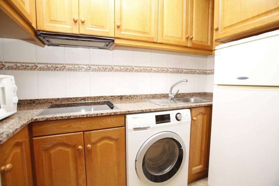 2 sovrum Lägenhet till salu i Torrevieja - 130 000 € (Ref: 9666805)