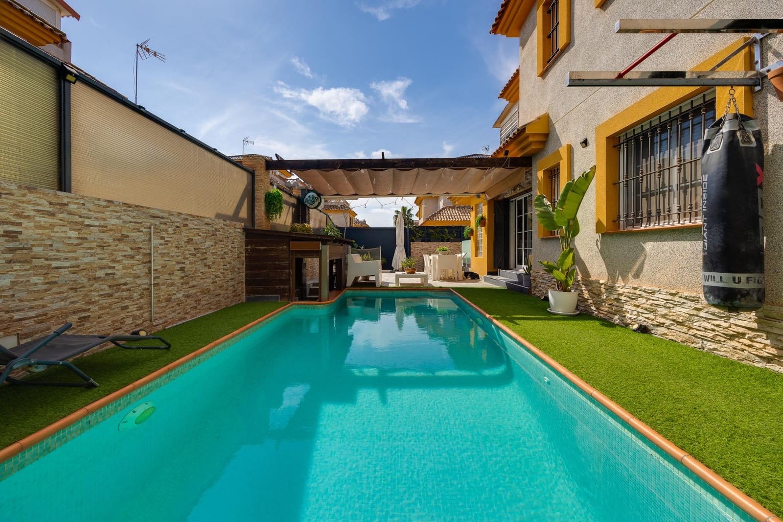 3 quarto Moradia para venda em Los Montesinos com piscina - 349 500 € (Ref: 9677655)