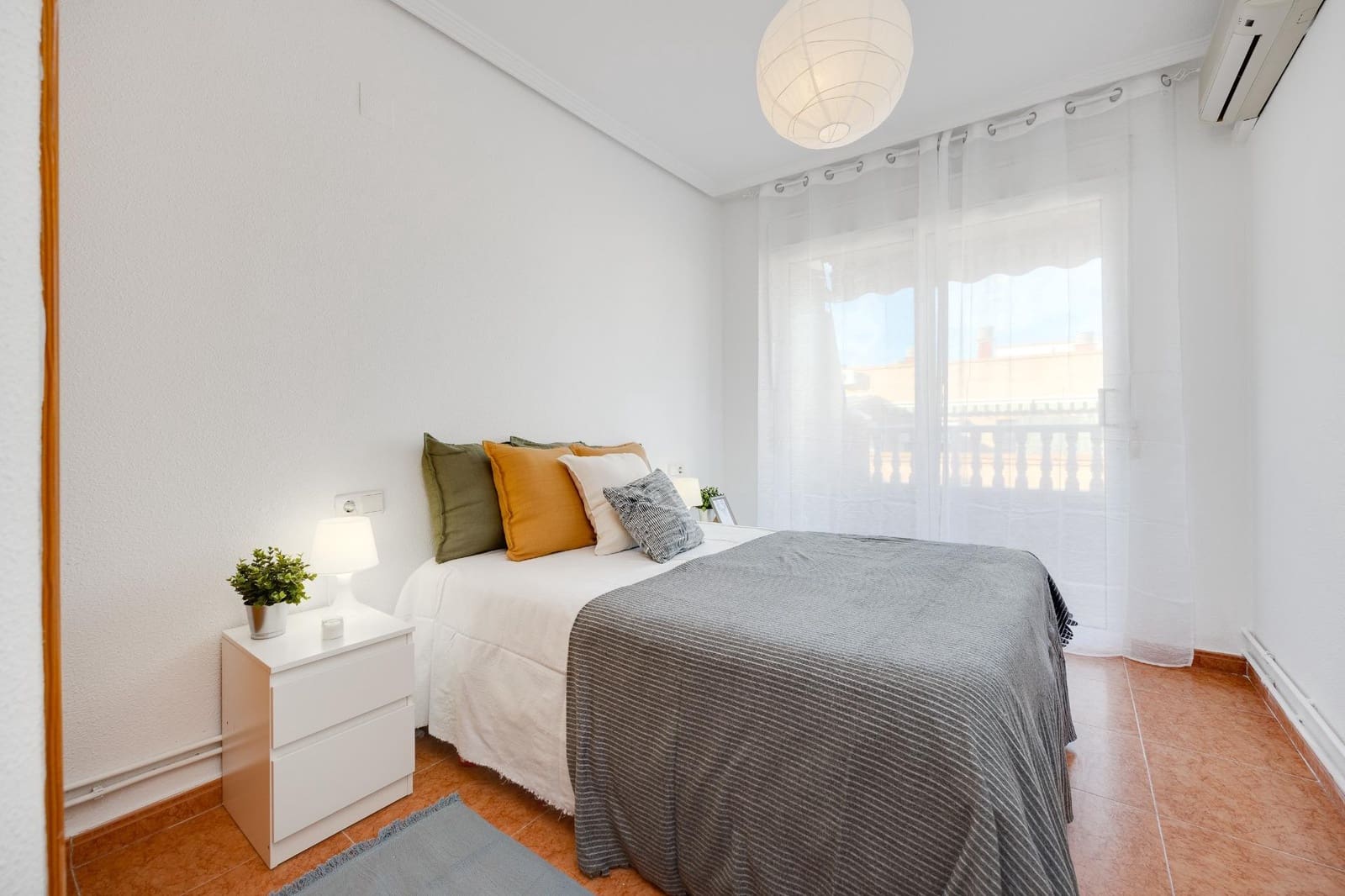 Ático de 3 habitaciones en Torrevieja en venta - 199.900 € (Ref: 9739087)