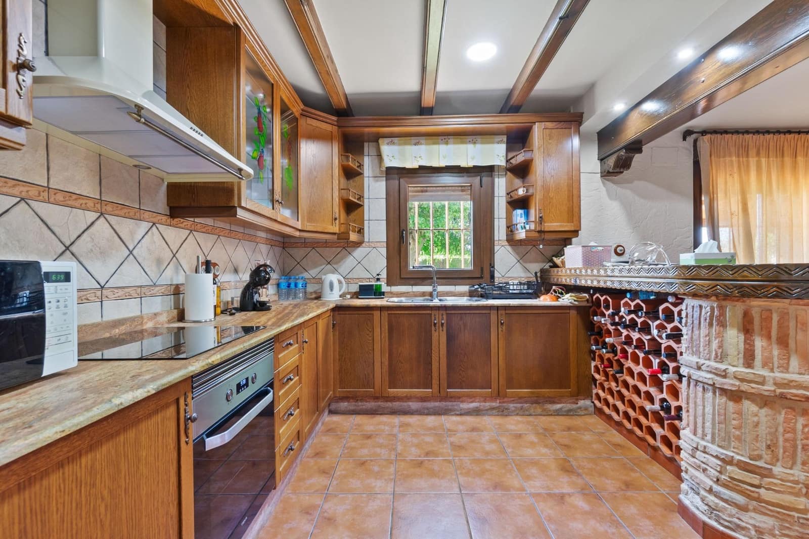 Chalet de 4 habitaciones en Onil en venta con piscina garaje - 950.000 € (Ref: 9744191)