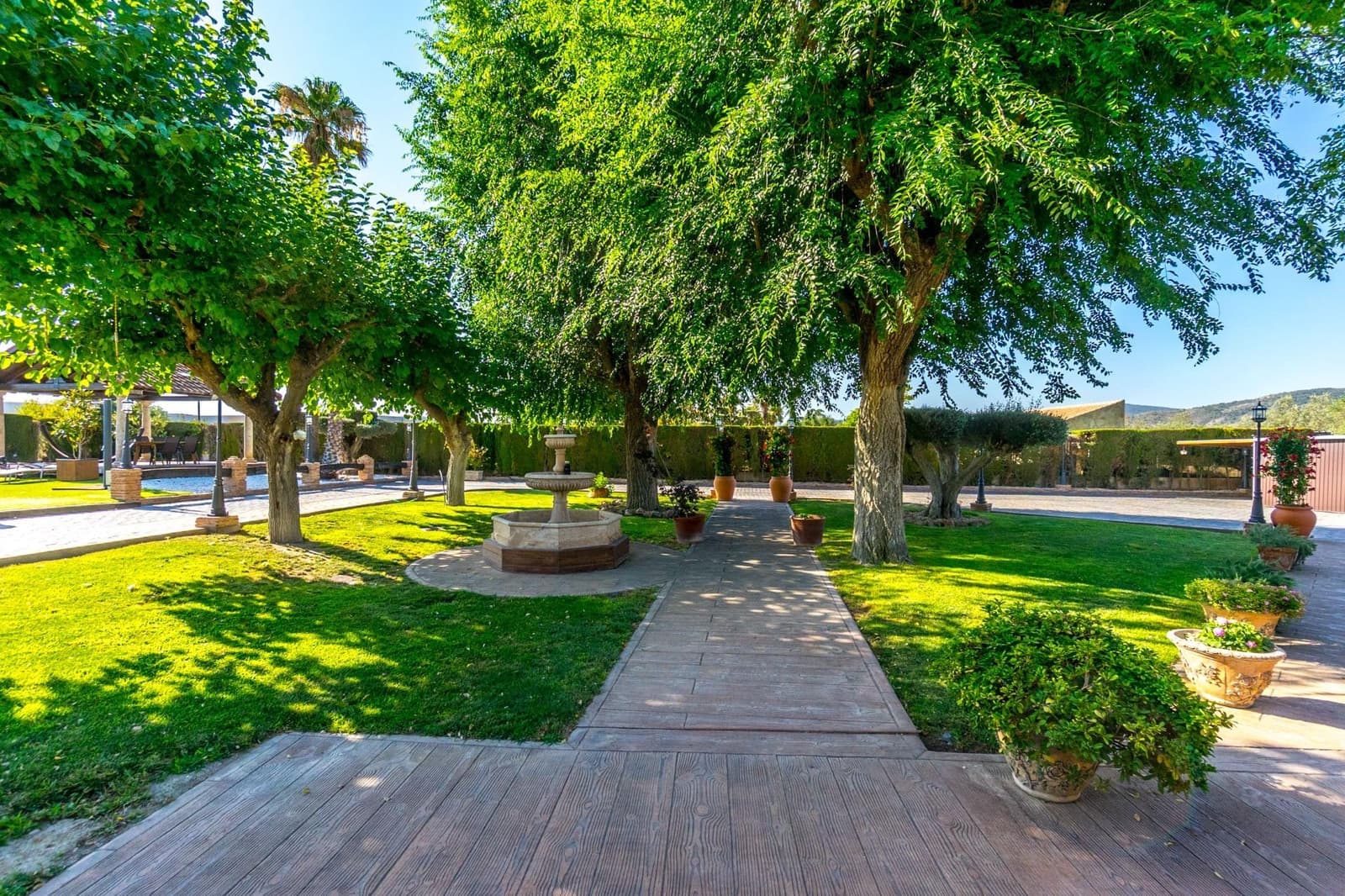 Chalet de 4 habitaciones en Onil en venta con piscina garaje - 950.000 € (Ref: 9744191)