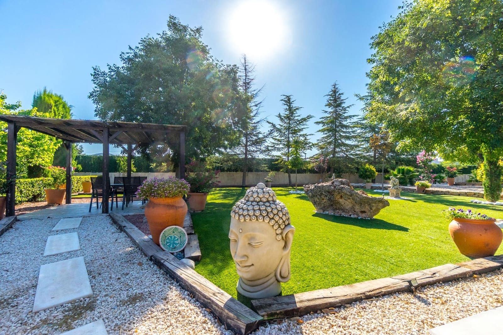 Chalet de 4 habitaciones en Onil en venta con piscina garaje - 950.000 € (Ref: 9744191)