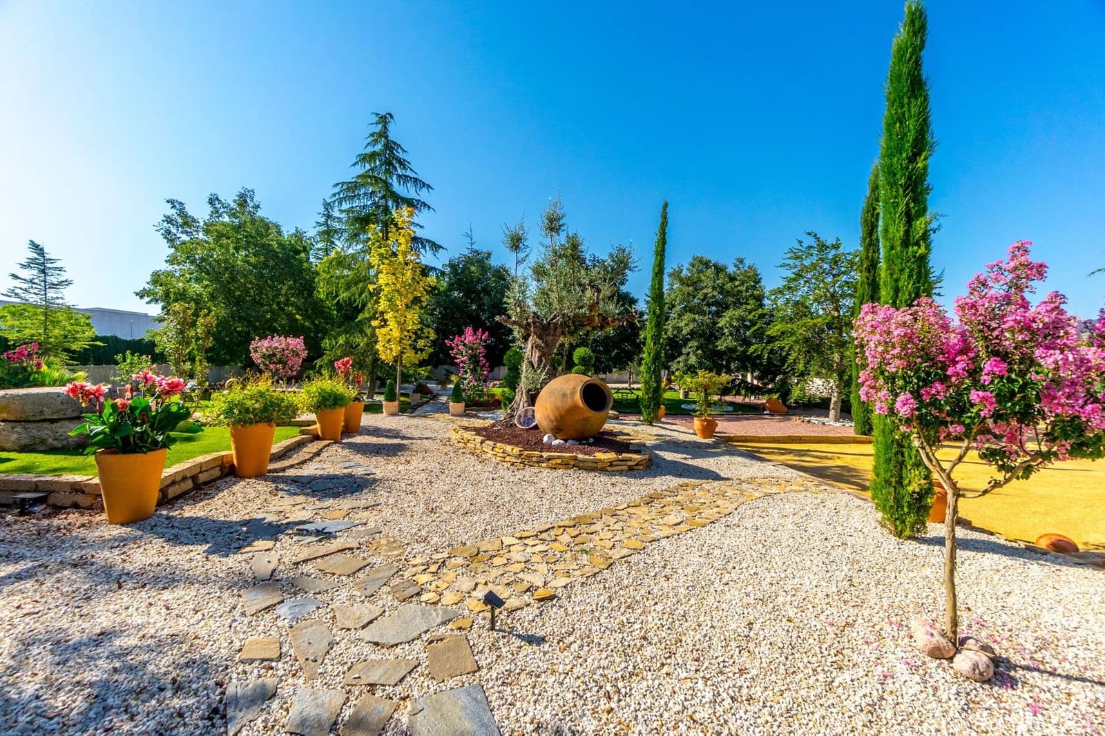 Chalet de 4 habitaciones en Onil en venta con piscina garaje - 950.000 € (Ref: 9744191)