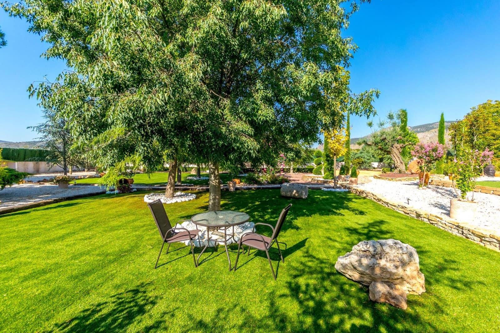 Chalet de 4 habitaciones en Onil en venta con piscina garaje - 950.000 € (Ref: 9744191)