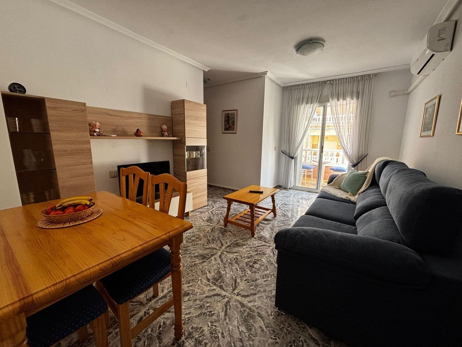 2 sovrum Lägenhet till salu i Torrevieja med garage - 140 000 € (Ref: 9744192)