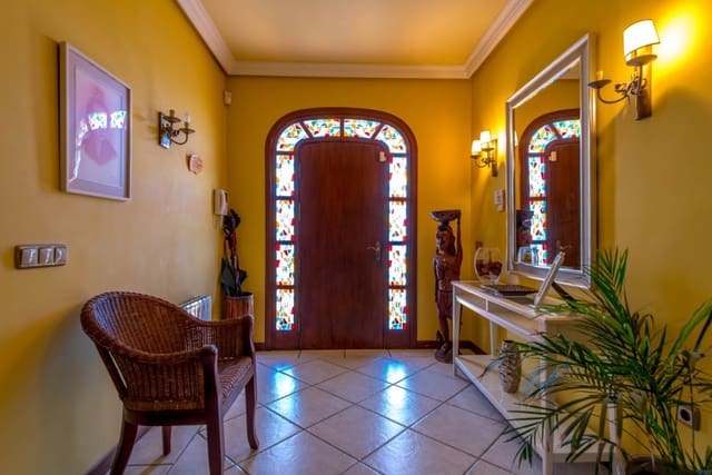 6 Zimmer Villa zu verkaufen in La Mata, Torrevieja mit Pool Garage - 950.000 € (Ref: 9780777)