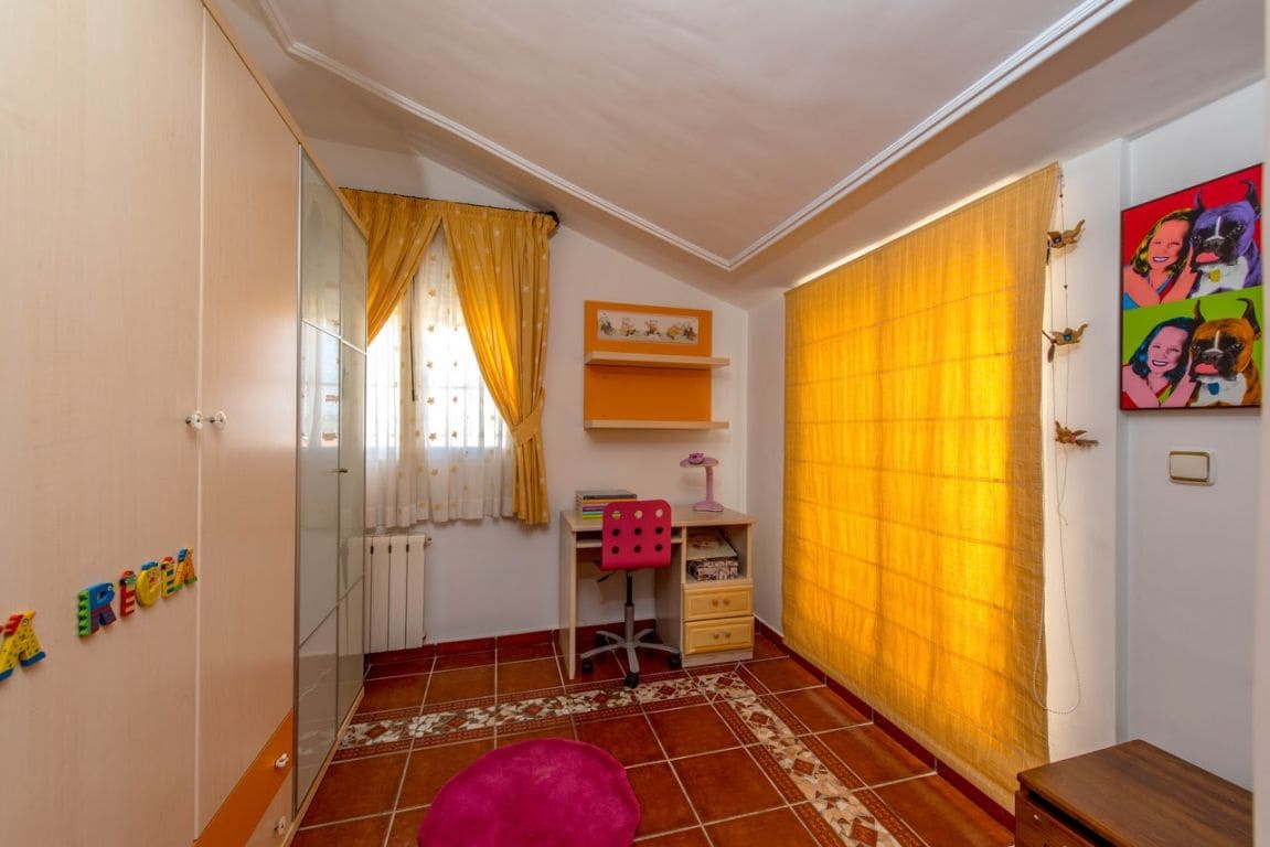 Chalet de 6 habitaciones en La Mata en venta con piscina garaje - 950.000 € (Ref: 9780777)