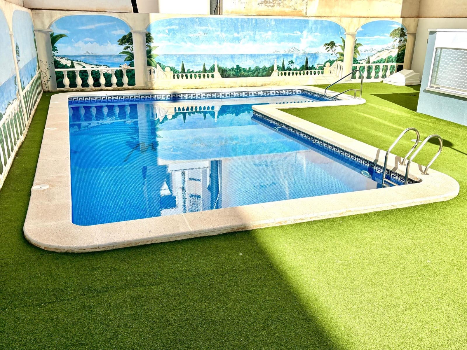 2 Zimmer Apartment zu verkaufen in Torrevieja mit Pool - 159.000 € (Ref: 9797347)