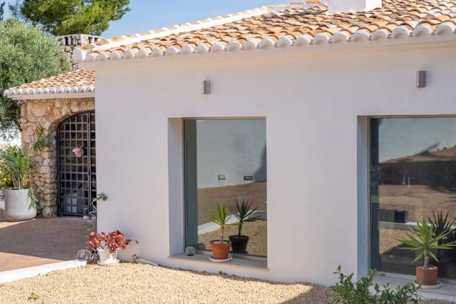 5 quarto Moradia para venda em La Granadella  - Costa Nova, Javea / Xàbia com piscina - 1 499 000 € (Ref: 10120469)