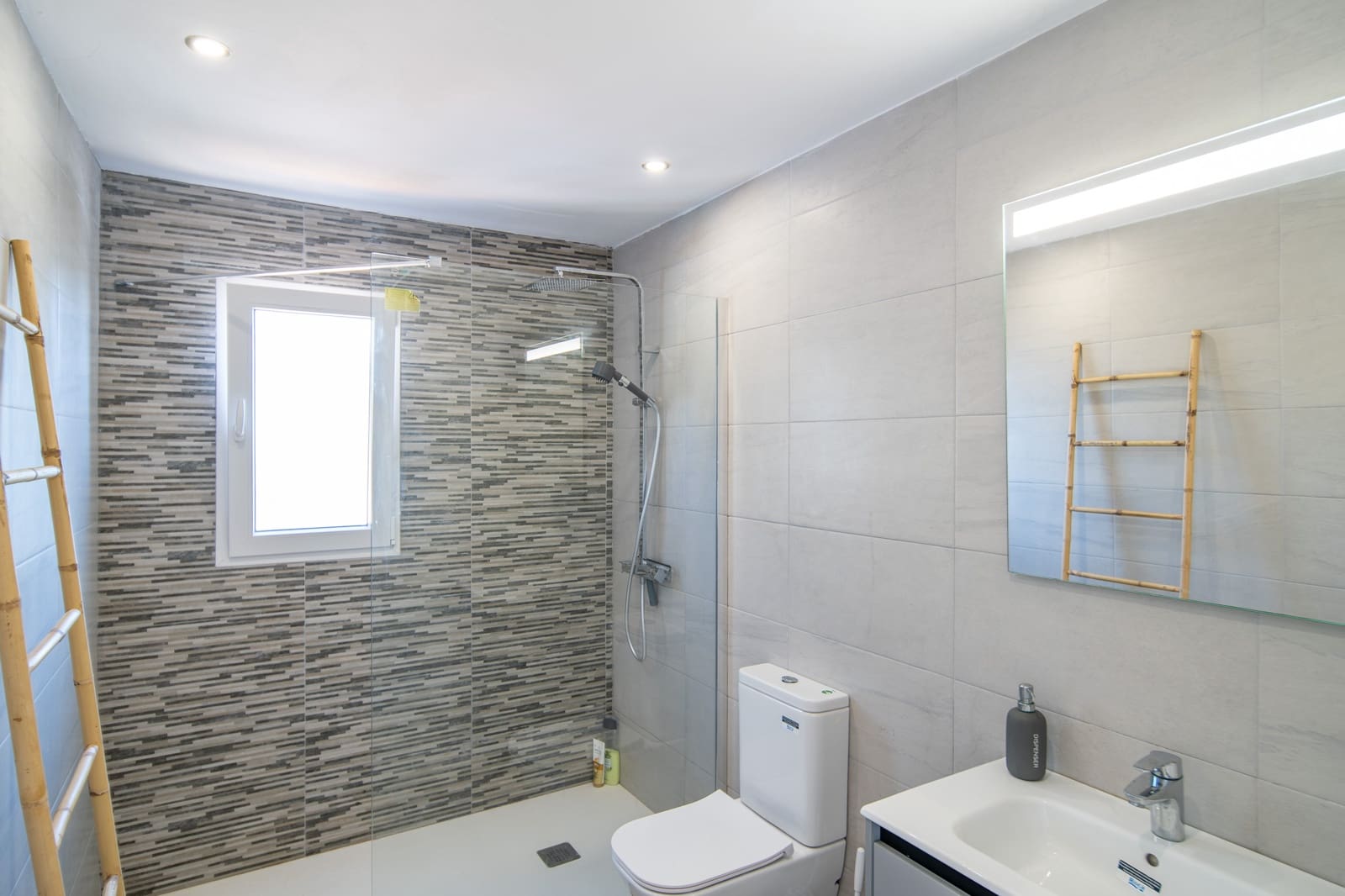5 soverom Villa til salgs i Javea / Xabia med svømmebasseng garasje - € 700 000 (Ref: 10120473)