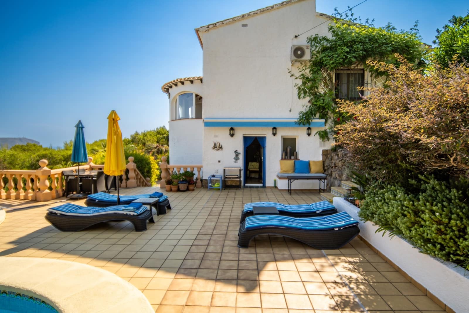 2 makuuhuone Huvila myytävänä paikassa Javea / Xabia mukana uima-altaan 
autotalli - 695 000 € (Ref: 10120478)
