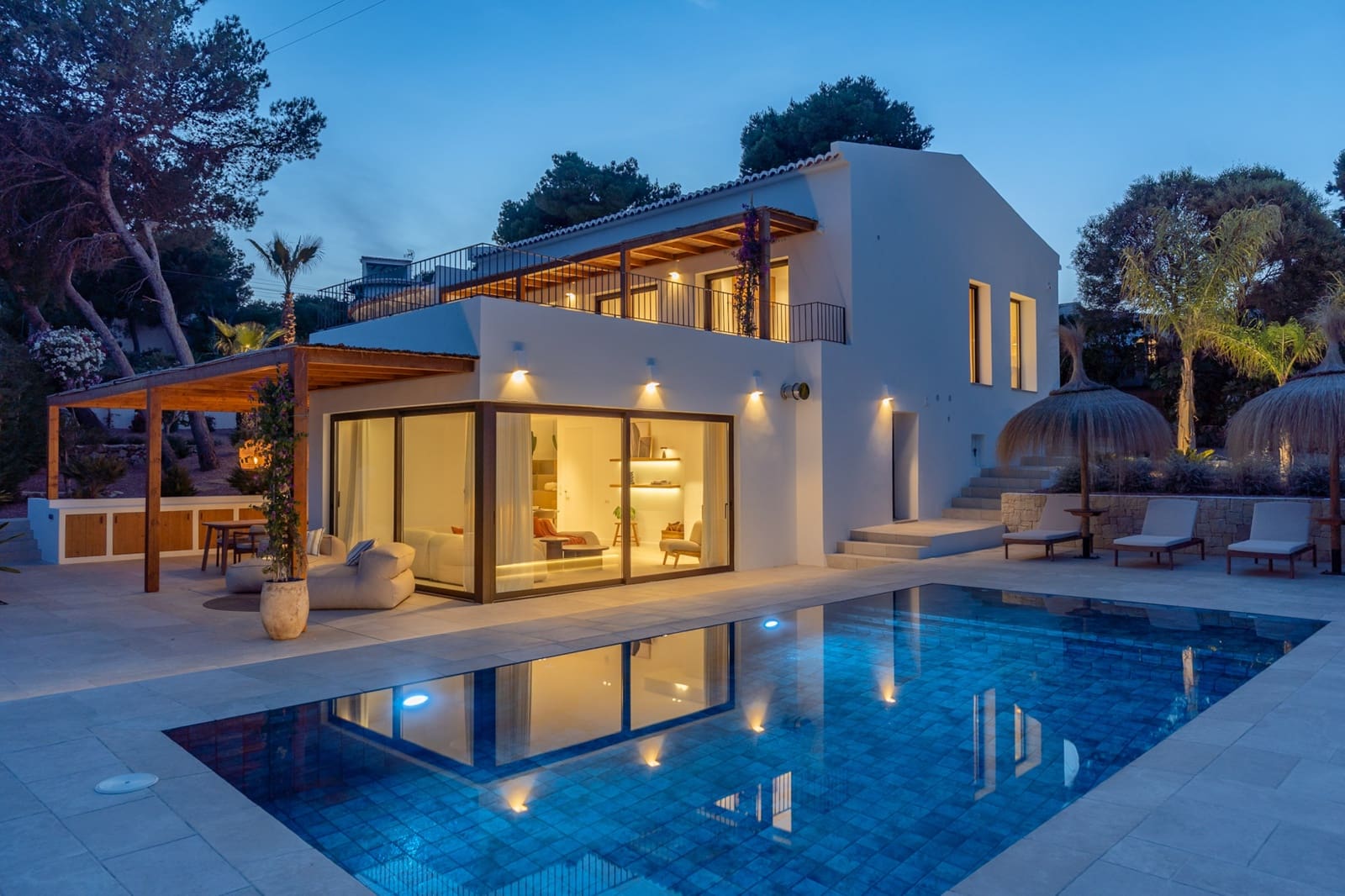 4 chambre Villa/Maison à vendre à Ambolo avec piscine - 1 980 000 € (Ref: 10120479)