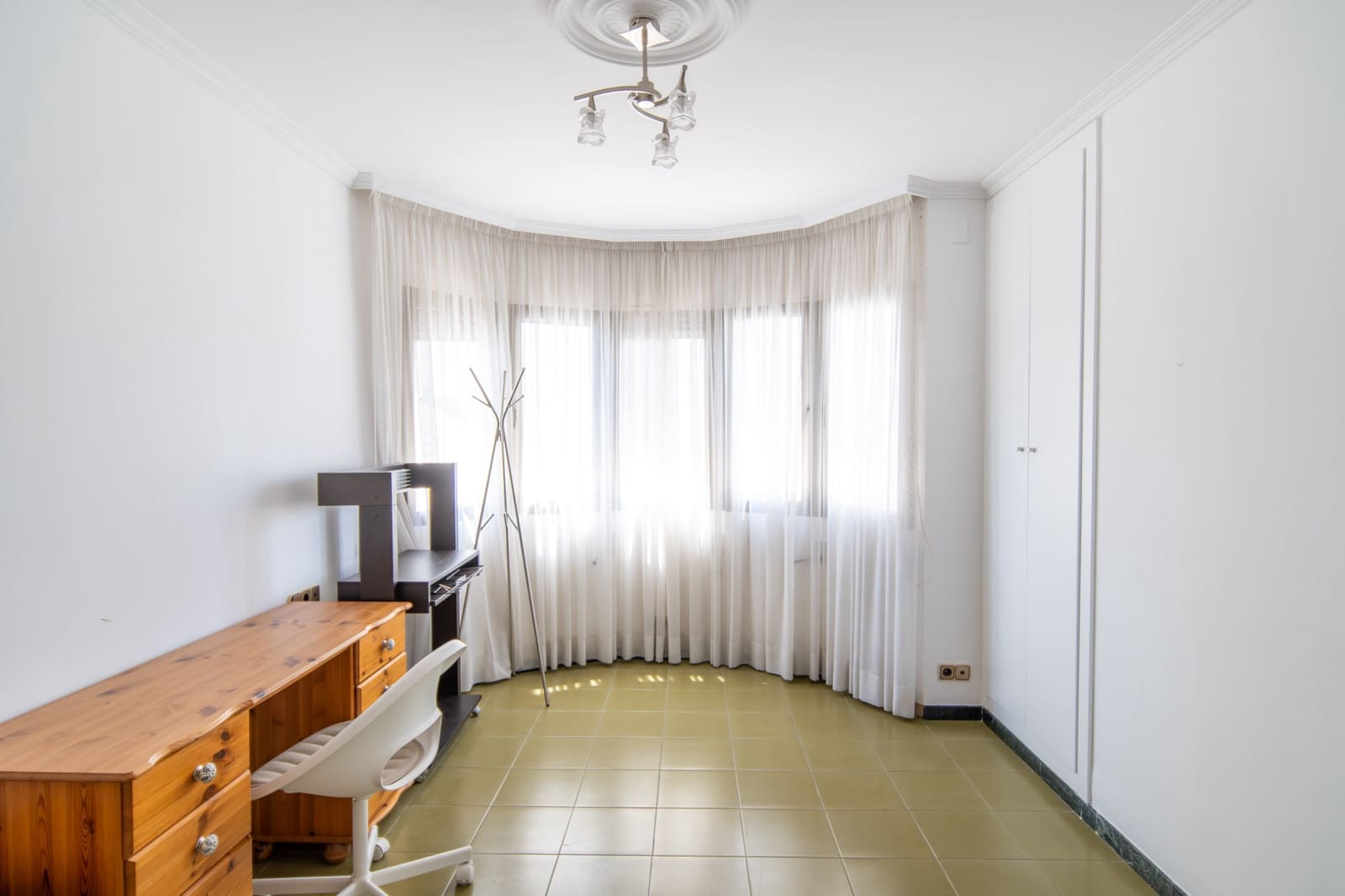 4 bedroom Apartment for sale in Gata de Gorgos with garage - € 450,000 (Ref: 10120486)