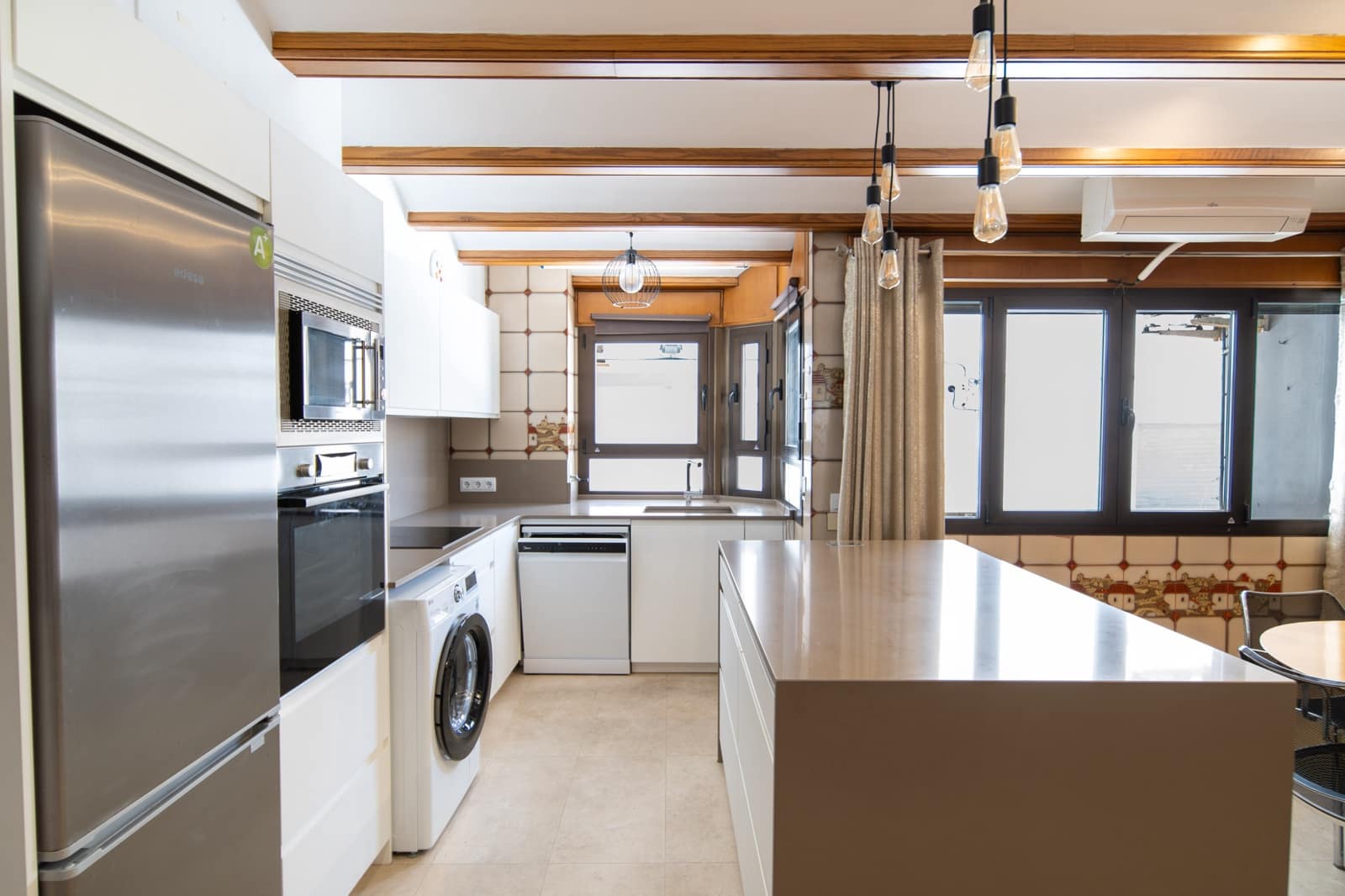 4 bedroom Apartment for sale in Gata de Gorgos with garage - € 450,000 (Ref: 10120486)