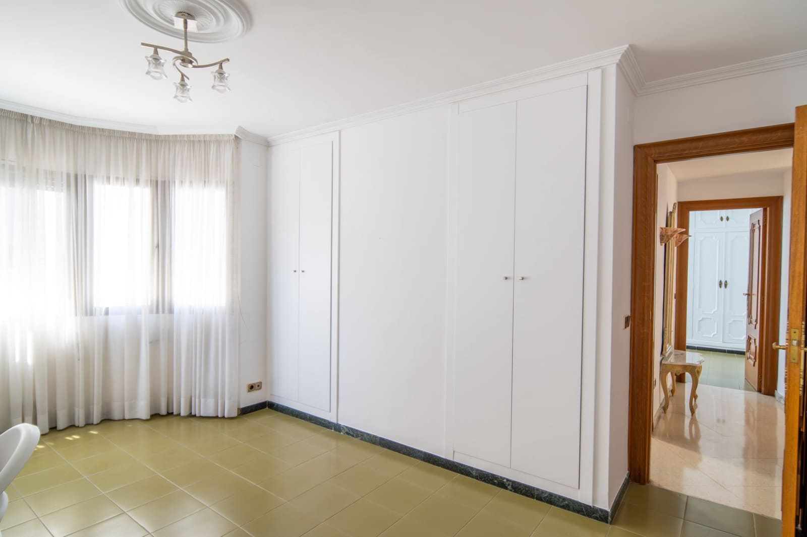 4 bedroom Apartment for sale in Gata de Gorgos with garage - € 450,000 (Ref: 10120486)