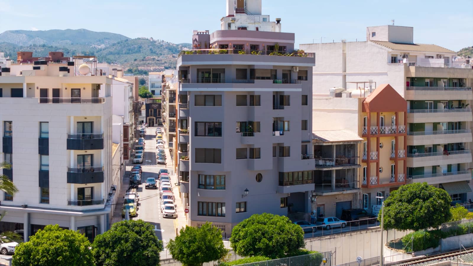4 bedroom Apartment for sale in Gata de Gorgos with garage - € 450,000 (Ref: 10120486)