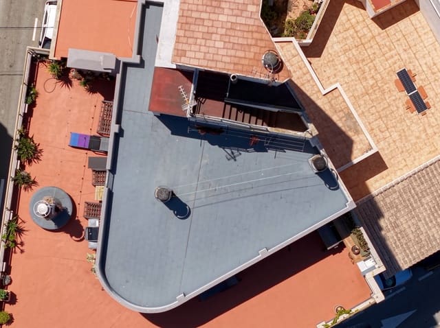 4 bedroom Apartment for sale in Gata de Gorgos with garage - € 450,000 (Ref: 10120486)