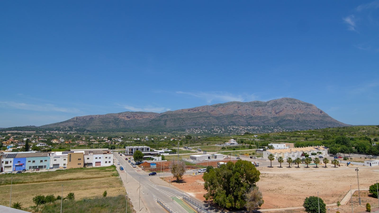 4 bedroom Apartment for sale in Gata de Gorgos with garage - € 450,000 (Ref: 10120486)