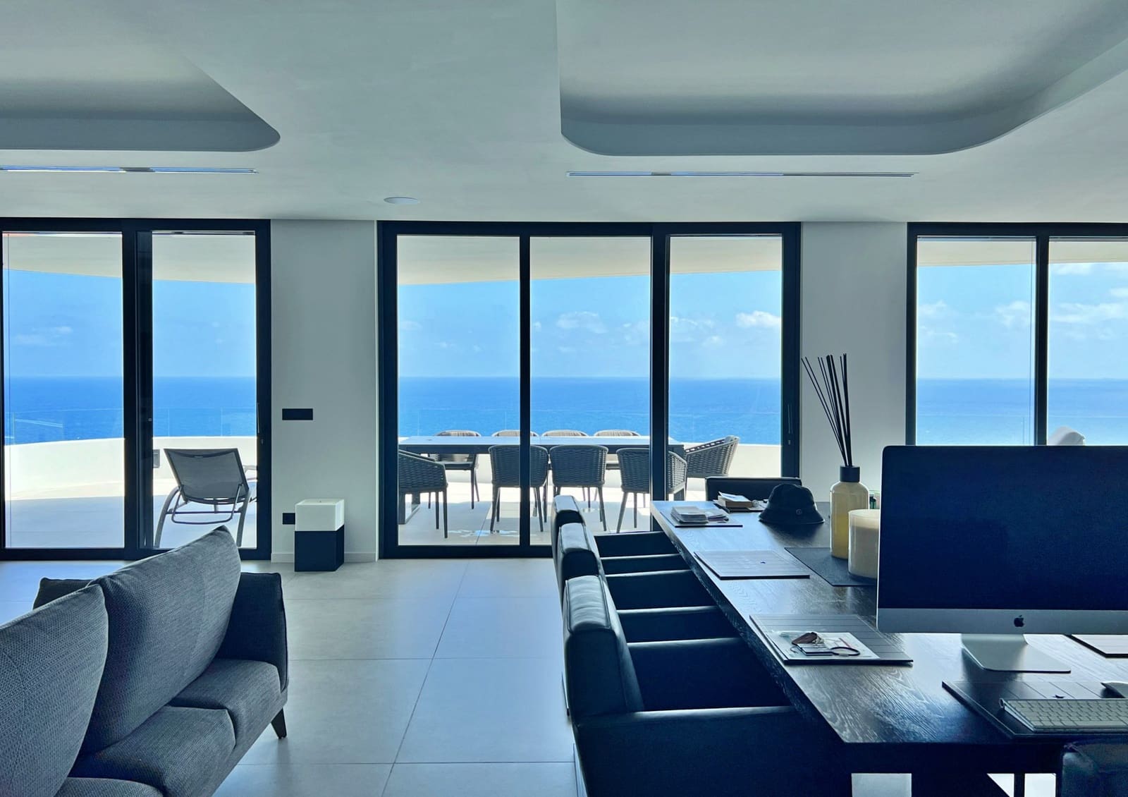 3 sypialnia Willa na sprzedaż w Ambolo z basenem garażem - 4 200 000 € (Ref: 10120495)