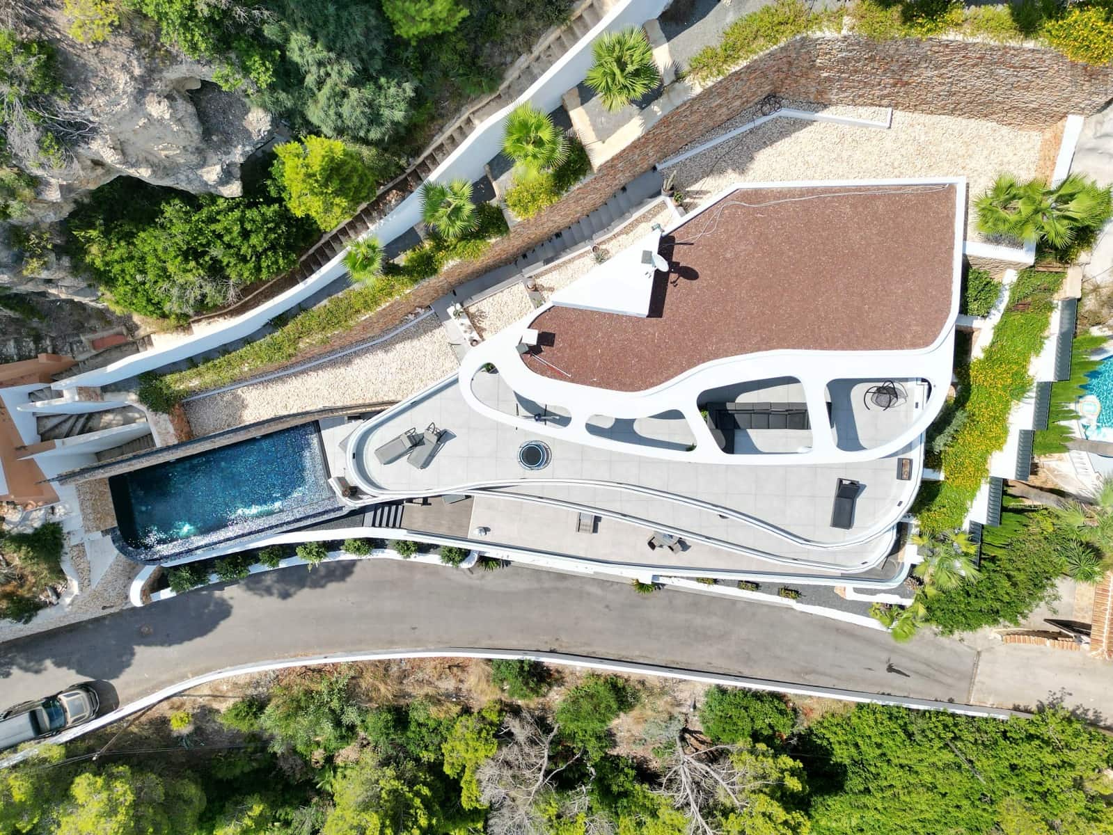 3 sypialnia Willa na sprzedaż w Ambolo z basenem garażem - 4 200 000 € (Ref: 10120495)