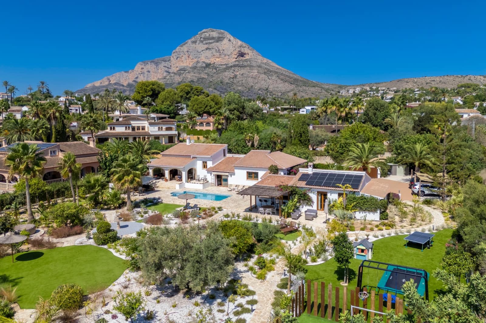 4 sovrum Villa till salu i Javea / Xabia med pool garage - 2 250 000 € (Ref: 10156911)