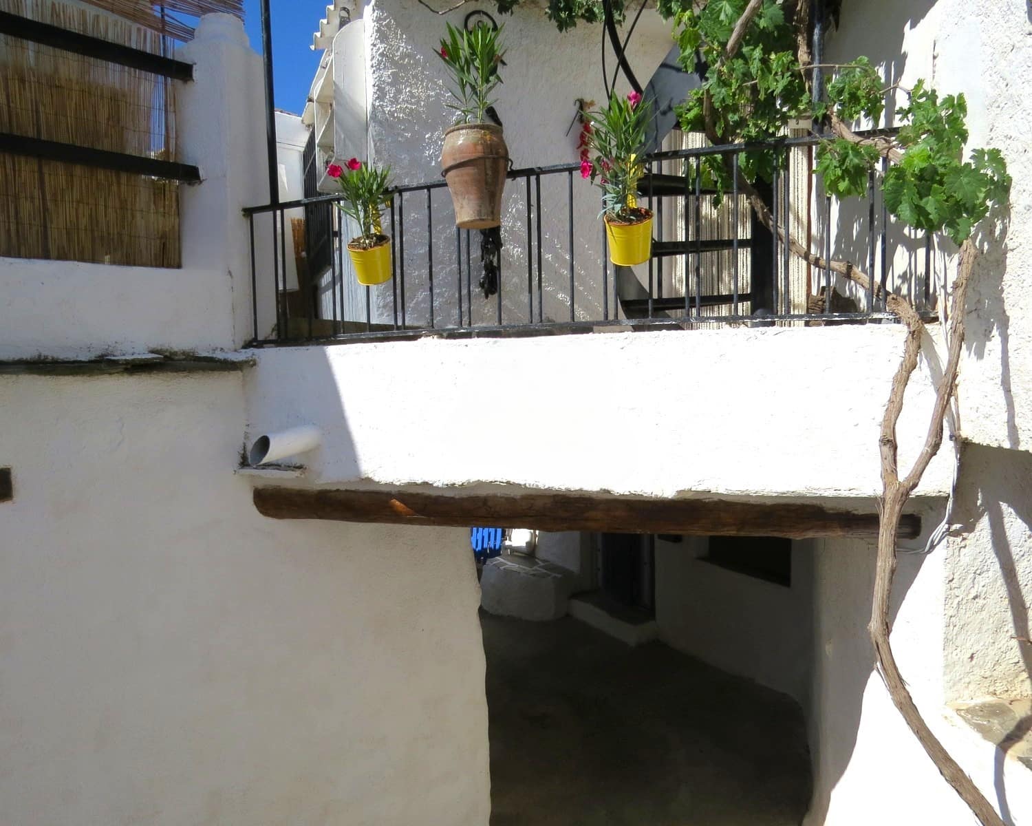 4 bedroom Townhouse for sale in Juviles - € 98,000 (Ref: 10022961)