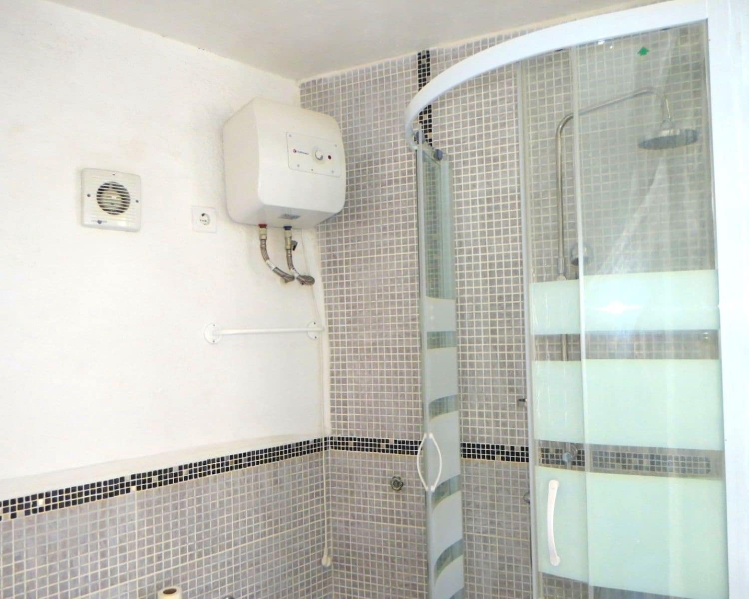 4 bedroom Townhouse for sale in Juviles - € 98,000 (Ref: 10022961)