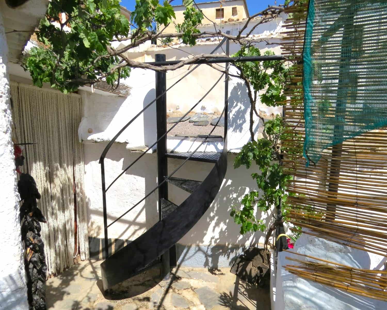 4 bedroom Townhouse for sale in Juviles - € 98,000 (Ref: 10022961)