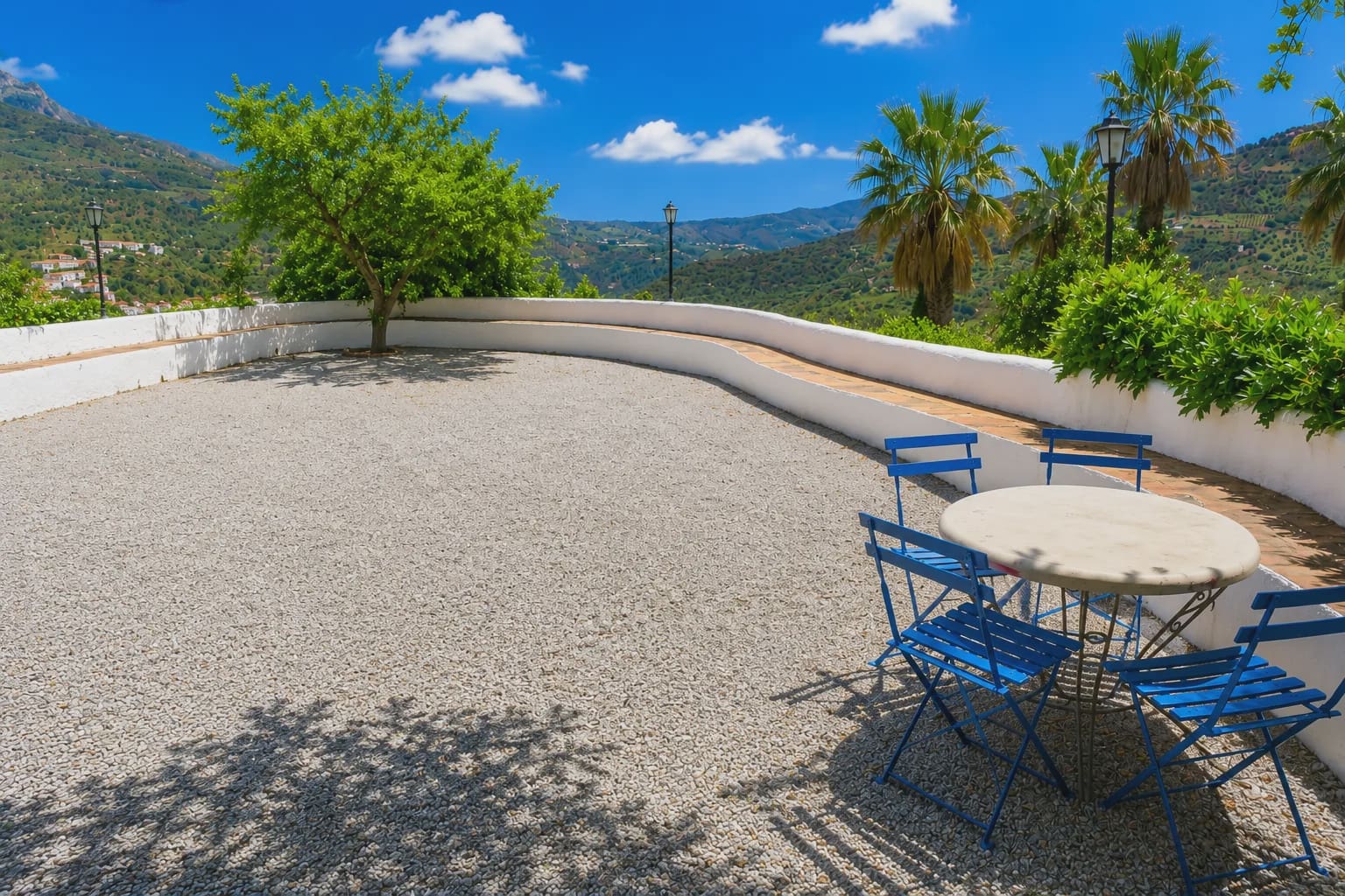 20 Zimmer Hotel zu verkaufen in Otivar mit Pool Garage - 3.495.000 € (Ref: 10022964)