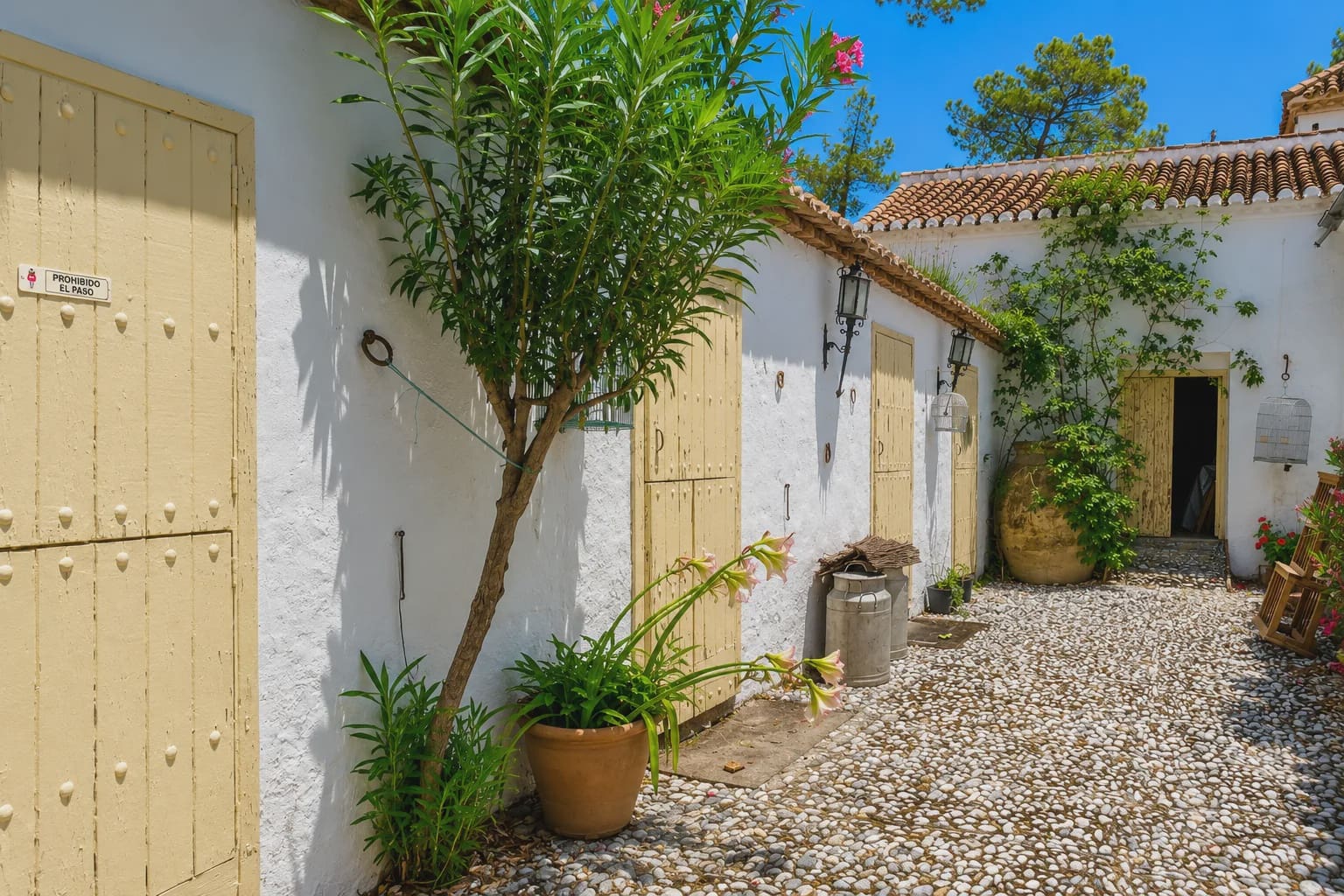 20 Zimmer Hotel zu verkaufen in Otivar mit Pool Garage - 3.495.000 € (Ref: 10022964)