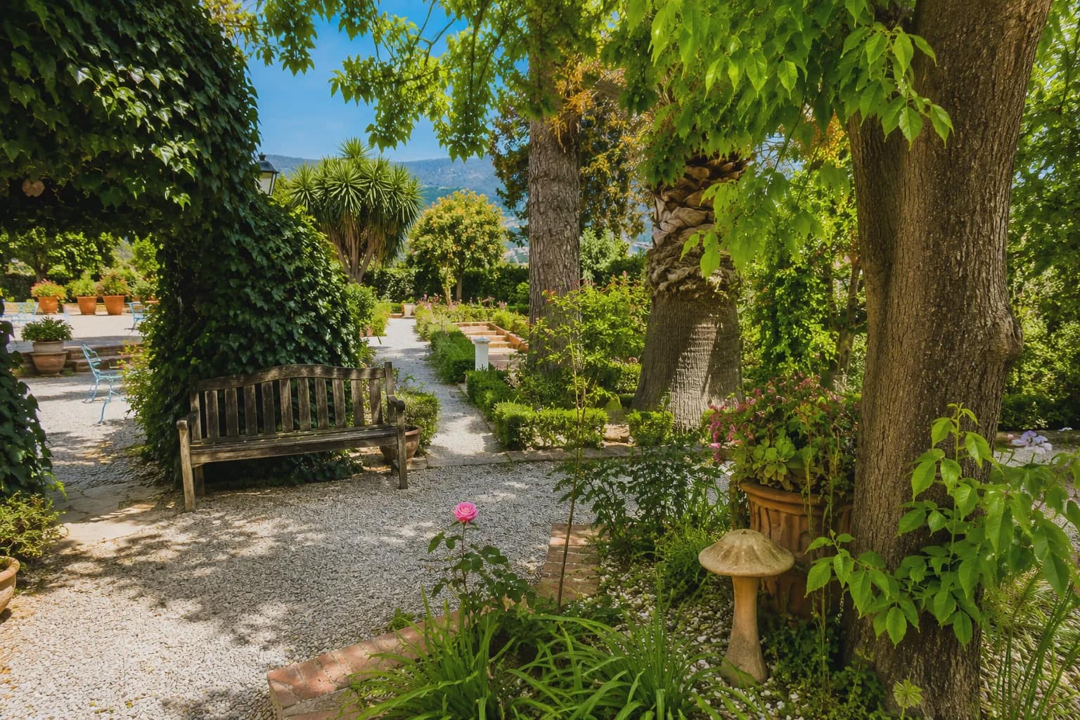 20 Zimmer Hotel zu verkaufen in Otivar mit Pool Garage - 3.495.000 € (Ref: 10022964)