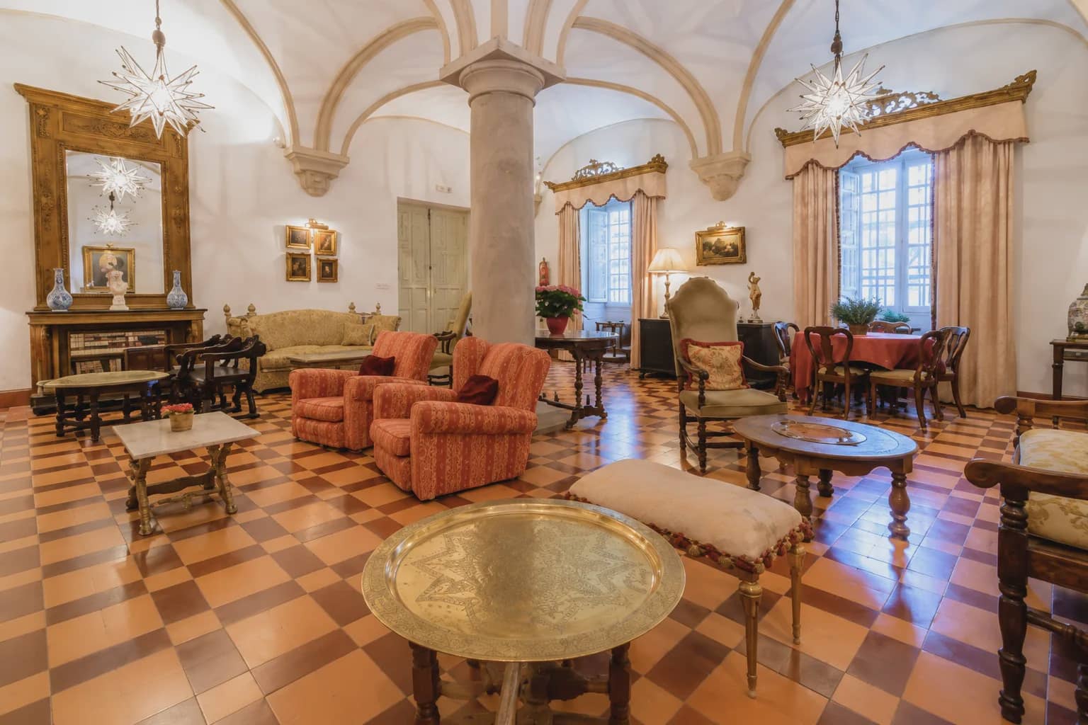 20 Zimmer Hotel zu verkaufen in Otivar mit Pool Garage - 3.495.000 € (Ref: 10022964)