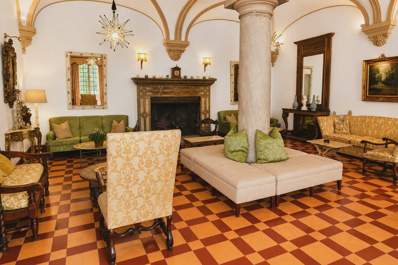 20 Zimmer Hotel zu verkaufen in Otivar mit Pool Garage - 3.495.000 € (Ref: 10022964)