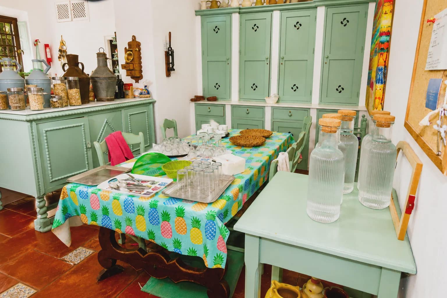 20 Zimmer Hotel zu verkaufen in Otivar mit Pool Garage - 3.495.000 € (Ref: 10022964)