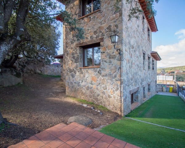 9 bedroom Finca/Country House for sale in Navaluenga with pool - € 545,000 (Ref: 10022967)