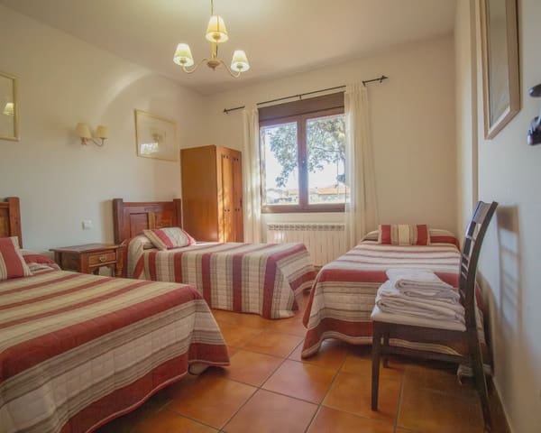 9 bedroom Finca/Country House for sale in Navaluenga with pool - € 545,000 (Ref: 10022967)