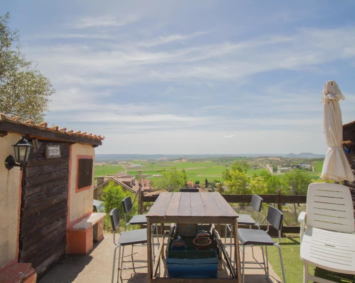10 bedroom Townhouse for sale in Cogolludo with garage - € 320,000 (Ref: 10022969)