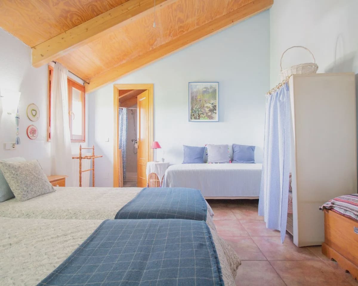 10 bedroom Townhouse for sale in Cogolludo with garage - € 320,000 (Ref: 10022969)