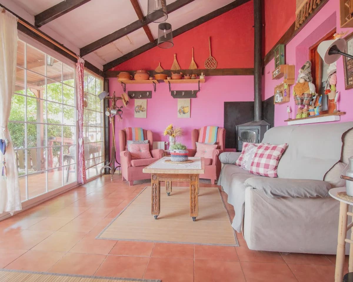 10 bedroom Townhouse for sale in Cogolludo with garage - € 320,000 (Ref: 10022969)