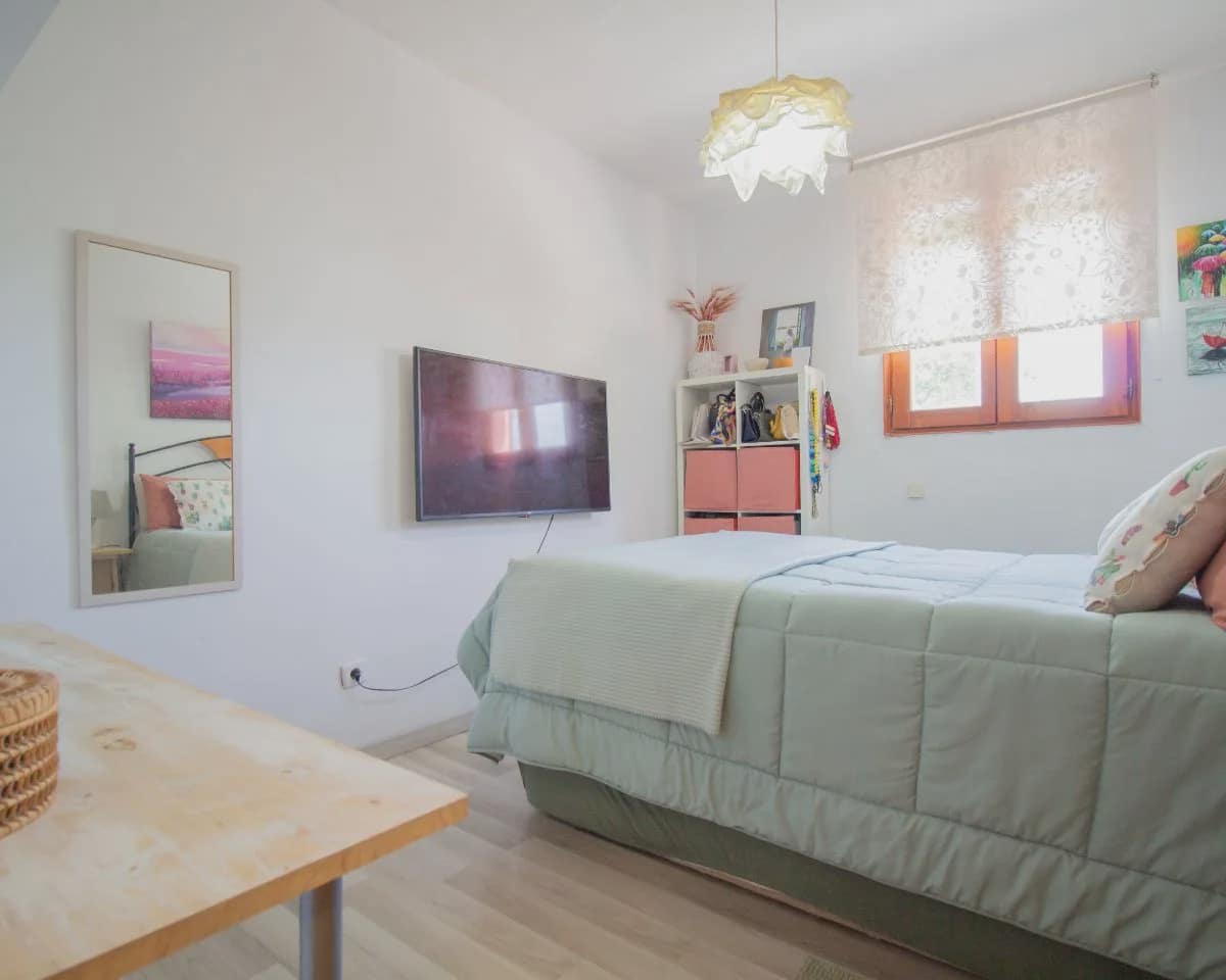 10 bedroom Townhouse for sale in Cogolludo with garage - € 320,000 (Ref: 10022969)